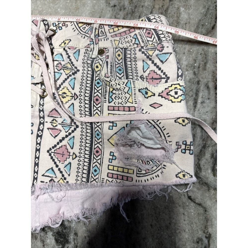 Billabong Shorts Women's 27 Pink Lite Hearted Geometric Tribal Lace Front - Picture 6 of 8